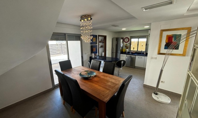 Sale - Villa -
Cox - Cox - Country
