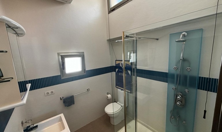 Sale - Villa -
Cox - Cox - Country