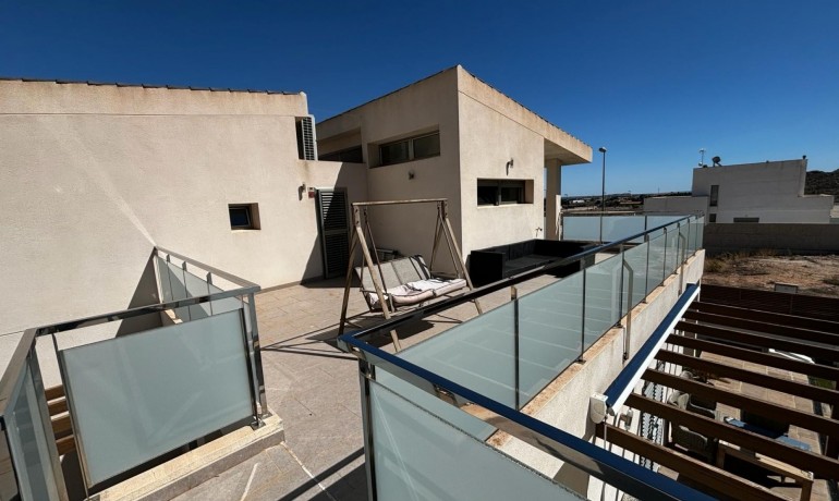Sale - Villa -
Cox - Cox - Country