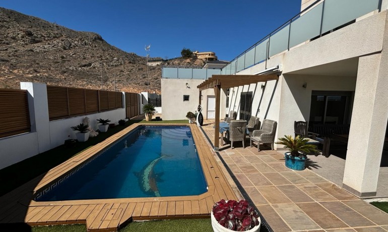Sale - Villa -
Cox - Cox - Country