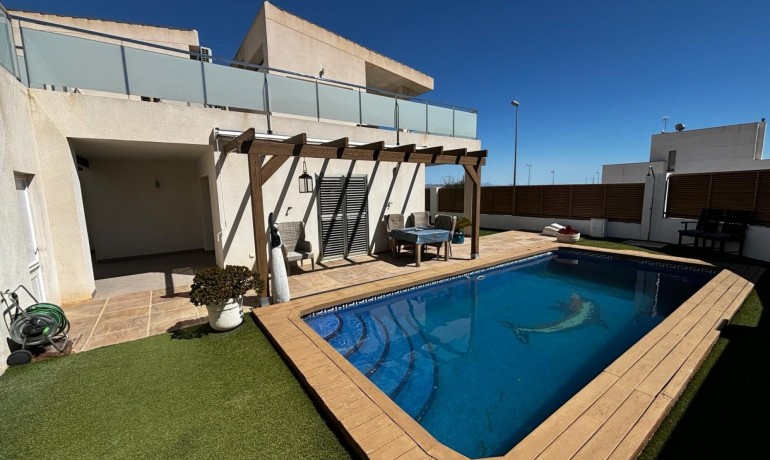 Sale - Villa -
Cox - Cox - Country
