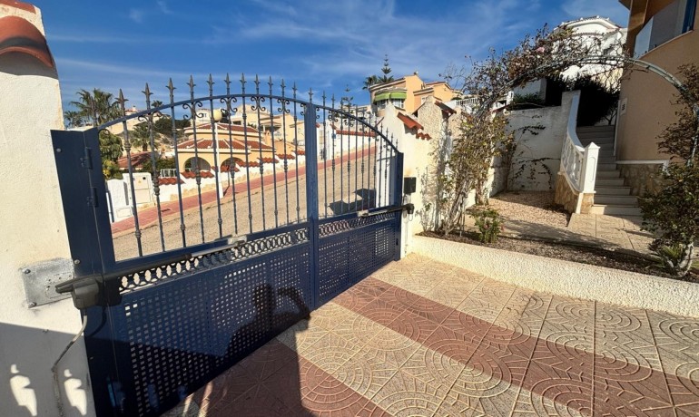 Sale - Villa -
Ciudad Quesada - La Marquesa