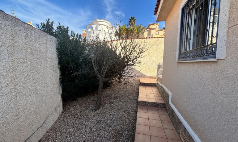 Sale - Villa -
Ciudad Quesada - La Marquesa