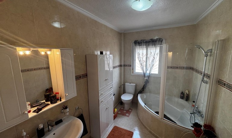 Sale - House -
Ciudad Quesada - Doña Pepa