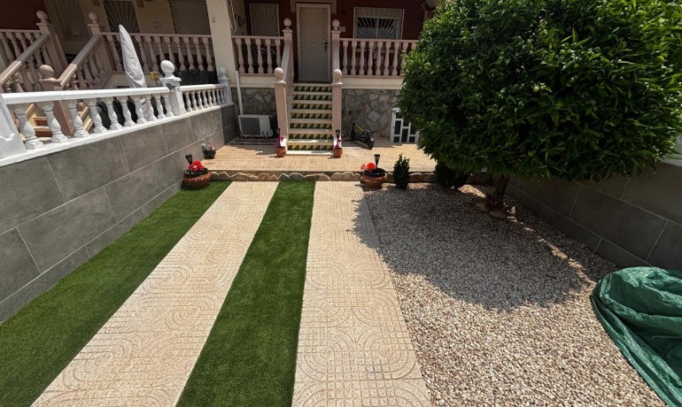 Sale - House -
Ciudad Quesada - Doña Pepa
