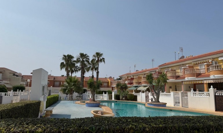 Sale - House -
Ciudad Quesada - Doña Pepa