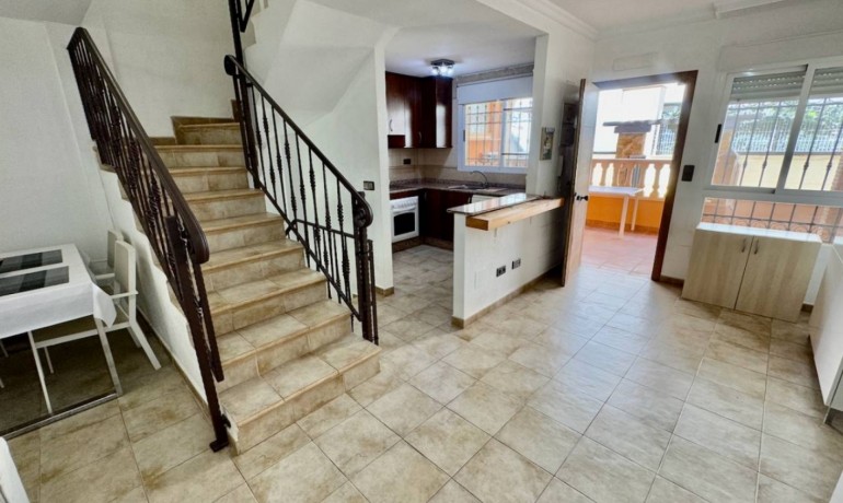 Sale - House -
Guardamar del Segura - El Eden