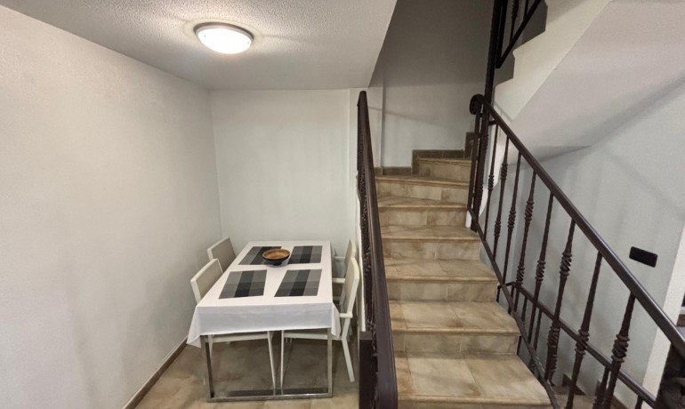 Sale - House -
Guardamar del Segura - El Eden