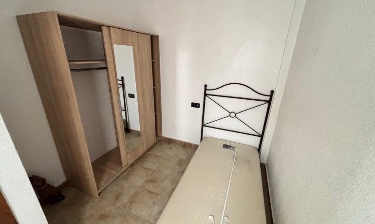 Sale - House -
Guardamar del Segura - El Eden