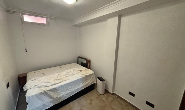 Sale - House -
Guardamar del Segura - El Eden
