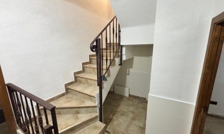 Sale - House -
Guardamar del Segura - El Eden