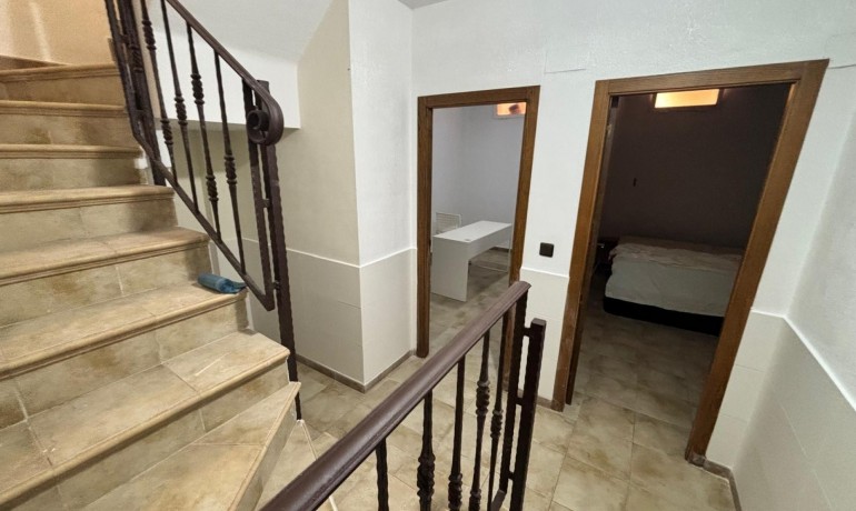 Sale - House -
Guardamar del Segura - El Eden