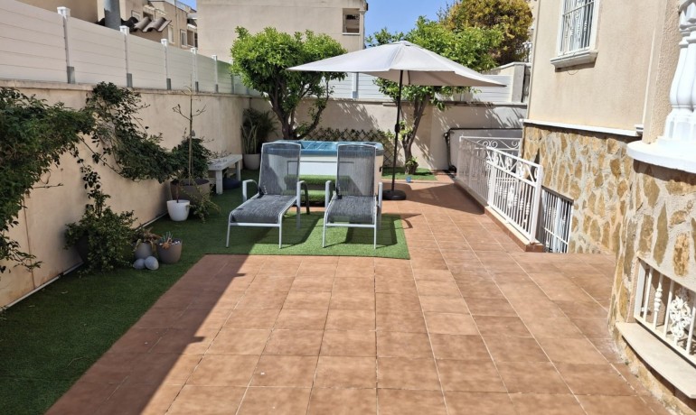 Venta - Villa -
Ciudad Quesada - Doña Pepa