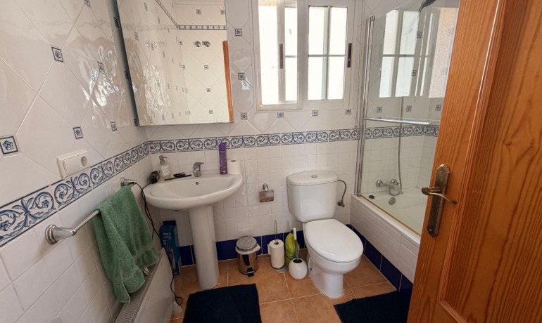 Sale - House -
Guardamar del Segura - El Raso