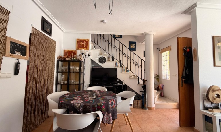 Sale - House -
Guardamar del Segura - El Raso