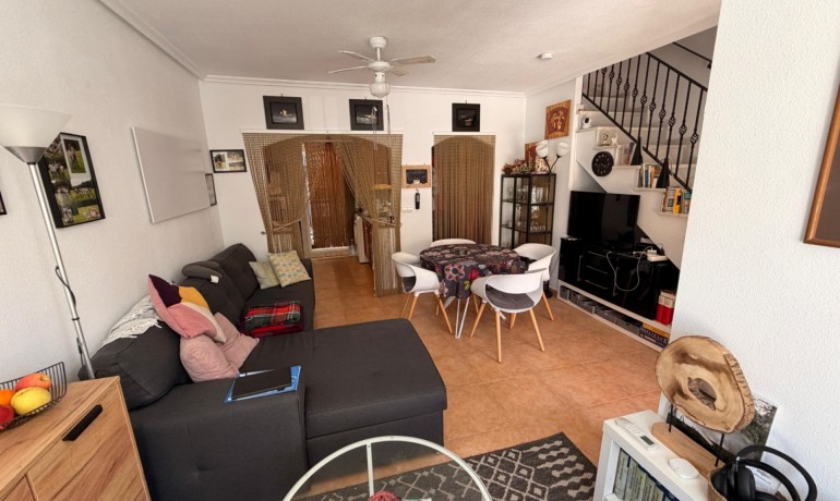 Sale - House -
Guardamar del Segura - El Raso
