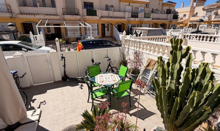 Sale - House -
Guardamar del Segura - El Raso
