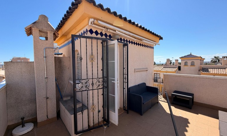 Sale - House -
Guardamar del Segura - El Raso