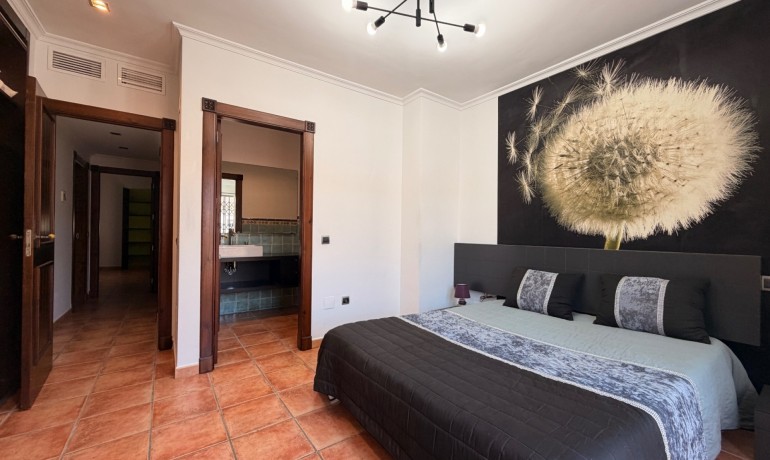 Sale - House -
Catral - Catral - Town