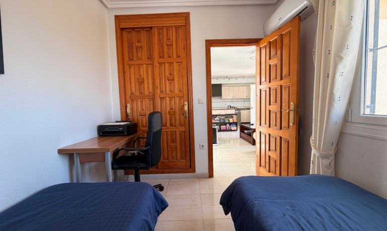 Sale - House -
Ciudad Quesada - La Marquesa