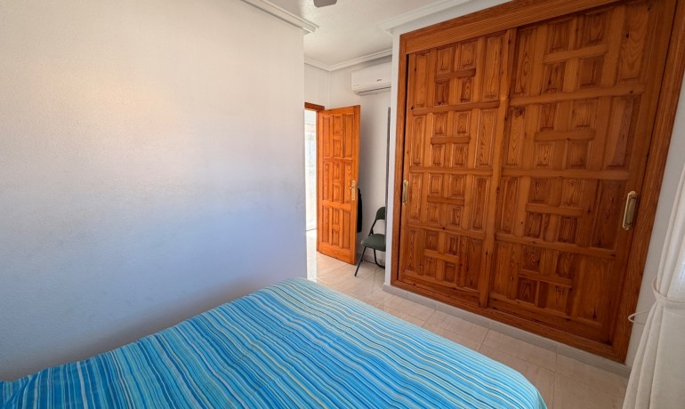 Sale - House -
Ciudad Quesada - La Marquesa