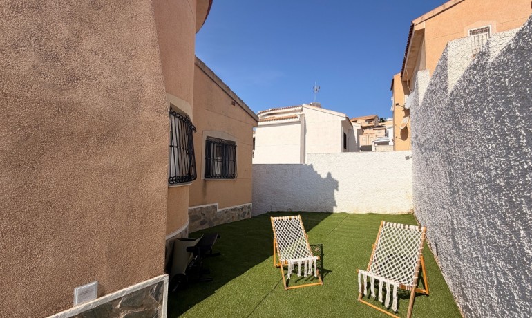 Sale - Villa -
Ciudad Quesada - La Marquesa