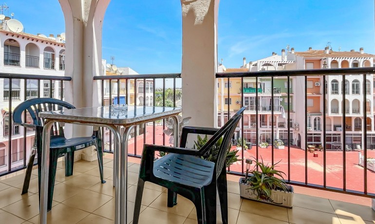 Sale - Apartment / Flat -
Torrevieja - Mar Azul