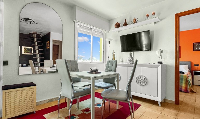 Sale - Apartment / Flat -
Torrevieja - Mar Azul