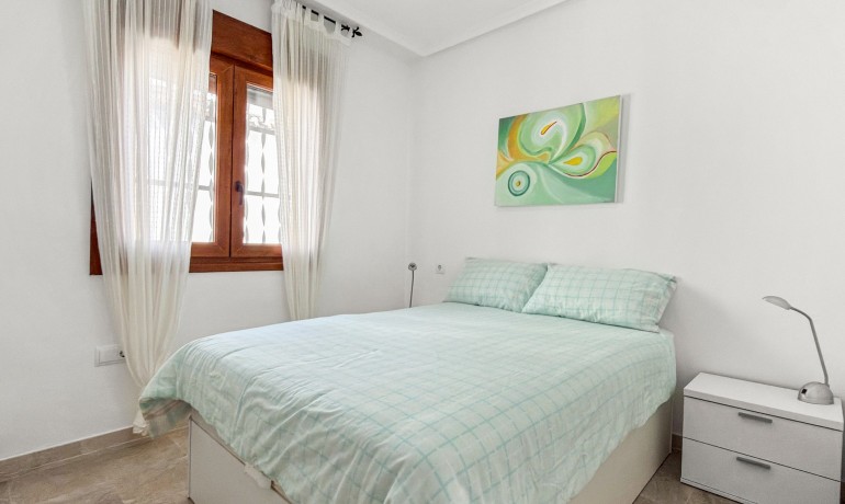 Sale - Apartment / Flat -
Orihuela Costa - Villamartin