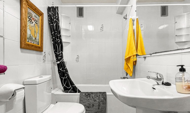 Sale - Apartment / Flat -
Torrevieja* - Mar Azul