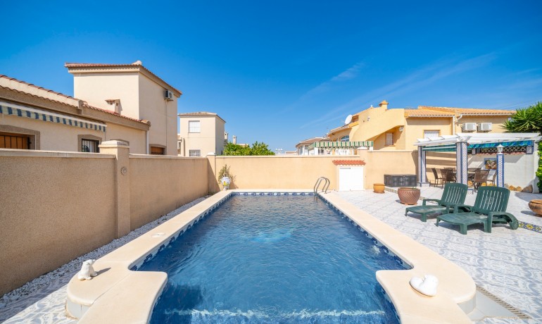 Sale - Villa -
Cuidad Quesada* - Ciudad Quesada - Rojales