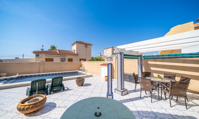 Sale - Villa -
Cuidad Quesada* - Ciudad Quesada - Rojales