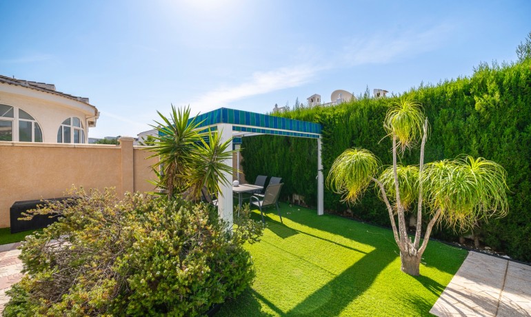 Sale - Villa -
Cuidad Quesada* - Ciudad Quesada - Rojales