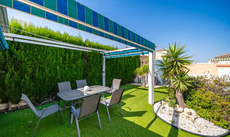 Sale - Villa -
Cuidad Quesada* - Ciudad Quesada - Rojales