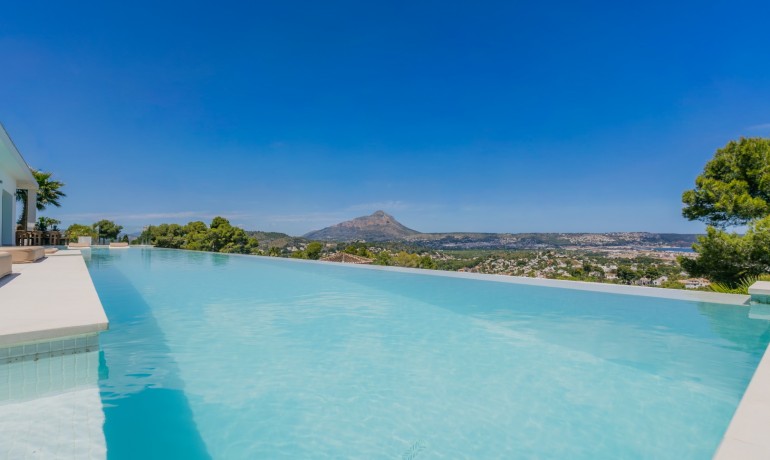 Sale - Villa -
Jávea / Xàbia - La Granadella  - Costa Nova