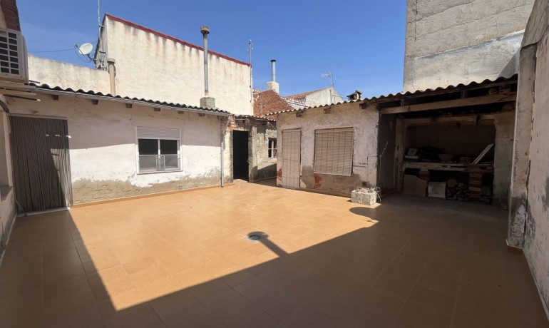 Venta - Casa -
Algorfa