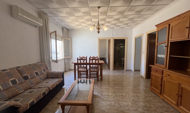 Venta - Casa -
Algorfa