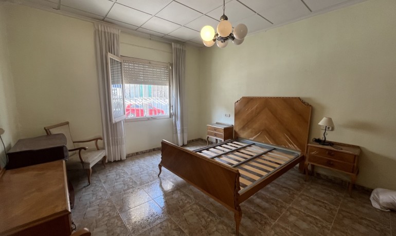 Venta - Casa -
Algorfa