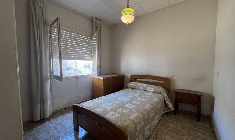 Venta - Casa -
Algorfa