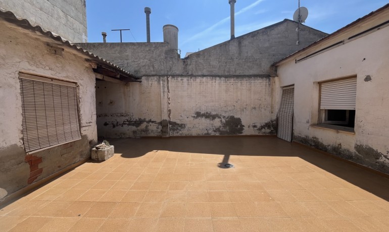 Venta - Casa -
Algorfa
