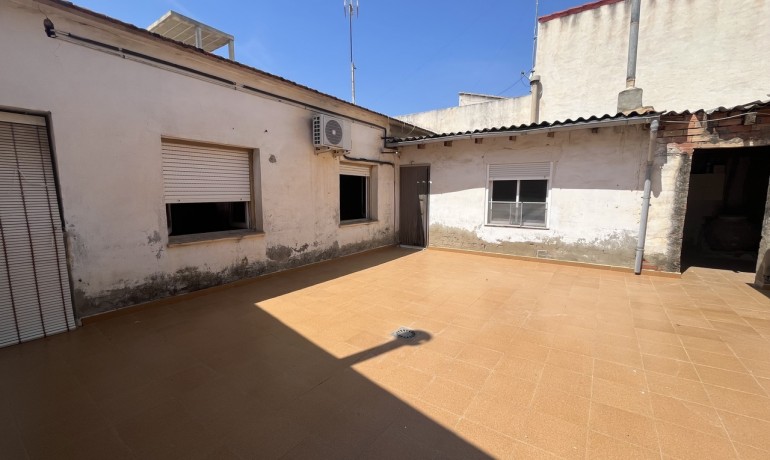 Venta - Casa -
Algorfa
