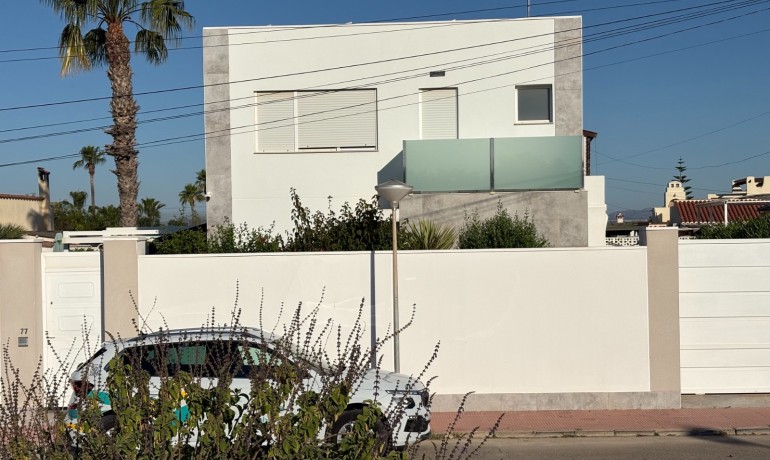 Herverkoop - Villa -
Torrevieja* - Torreta - Florida
