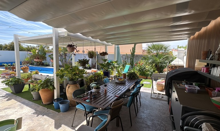 Herverkoop - Villa -
Torrevieja* - Torreta - Florida