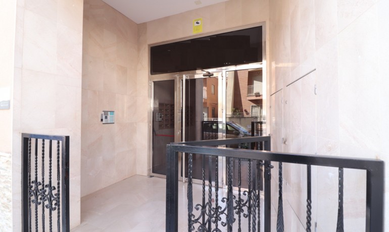 Herverkoop - Appartement / Flat -
Almoradi - Almoradi - Town