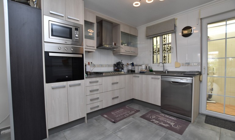 Herverkoop - Villa -
Orihuela Costa - Los Dolses