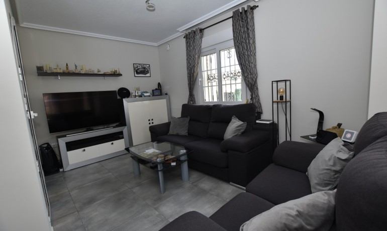 Herverkoop - Villa -
Orihuela Costa - Los Dolses