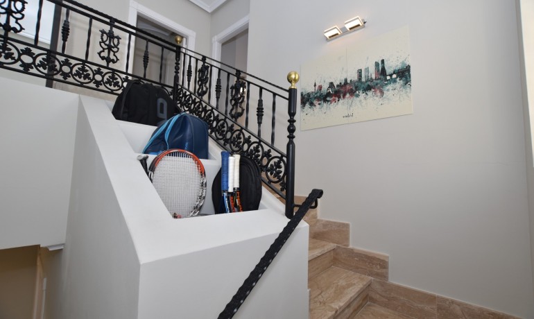 Herverkoop - Villa -
Orihuela Costa - Los Dolses