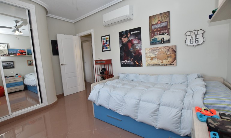 Herverkoop - Villa -
Orihuela Costa - Los Dolses