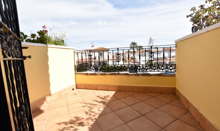Herverkoop - Villa -
Orihuela Costa - Los Dolses