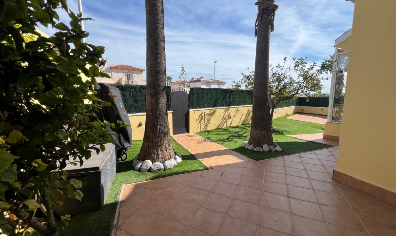 Herverkoop - Villa -
Orihuela Costa - Los Dolses